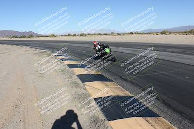 media/Dec-01-2025-Moto Forza (Mon) [[2daa91e15f]]/2-Intermediate Group/Session 4 (Turn 10 Inside)/